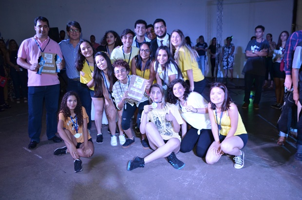 Já em 3º lugar, ficaram os alunos da escola E.E Luiz de Souza Leão, que dançaram a música 