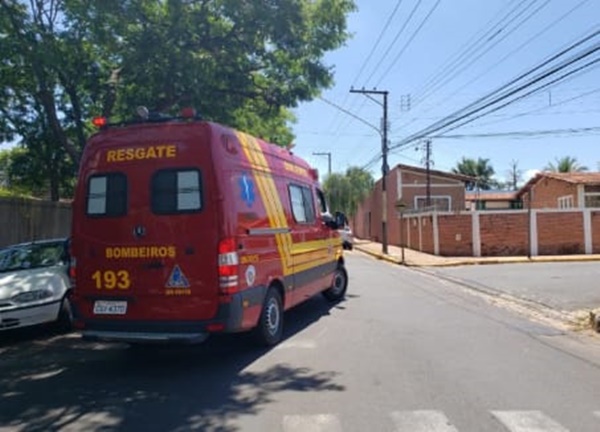 Viatura de Resgate atende aluno que caiu de uma altura de 4 metros na escola Joaquim Abarca