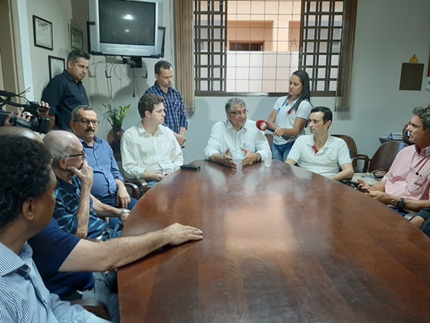 Coletiva de imprensa realizada na sede da Associação Comercial de Tupã