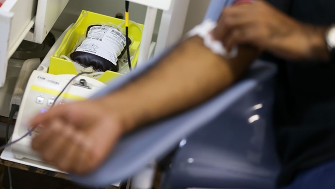 No Brasil, cerca de 3,3 milhões de pessoas são doadoras; A cada bolsa de sangue doada, até quatro vidas podem ser salvas no país, segundo estatísticas do Ministério da Saúde.