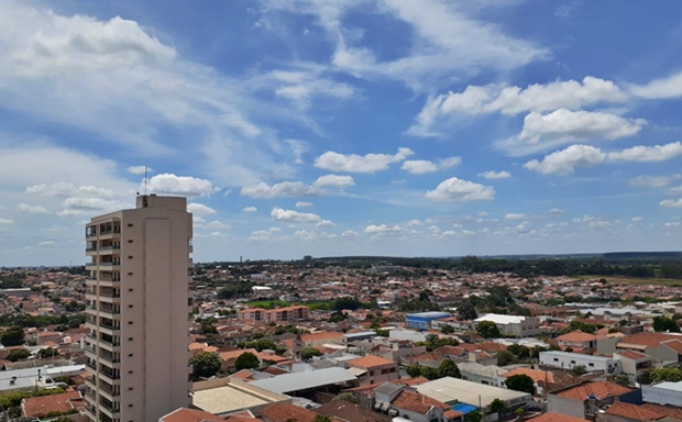 Nesta sexta-feira (14), as temperaturas ficam entre mínima de 17º até a máxima de 31º.