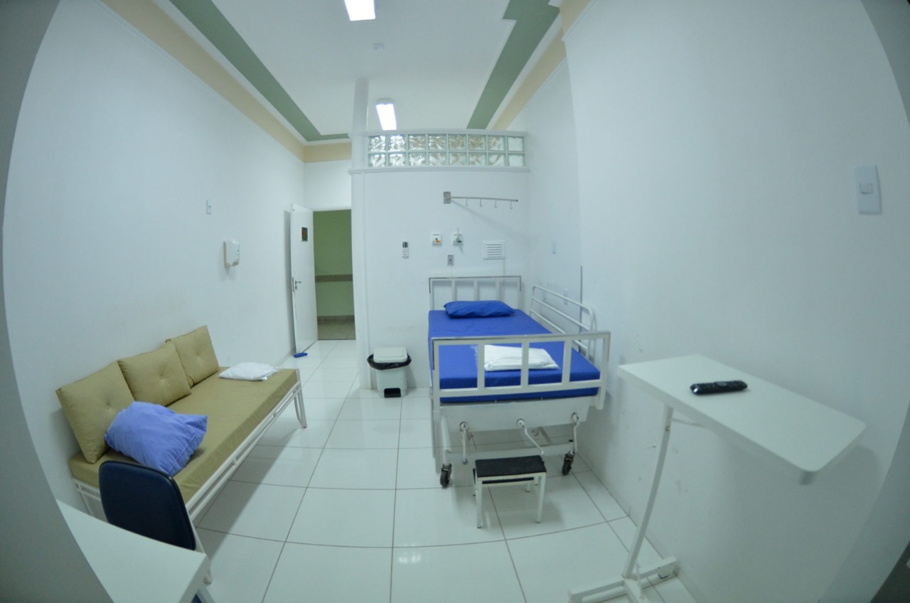 Após mais de um mês no hospital, idoso que contraiu coronavírus em Tupã recebe alta