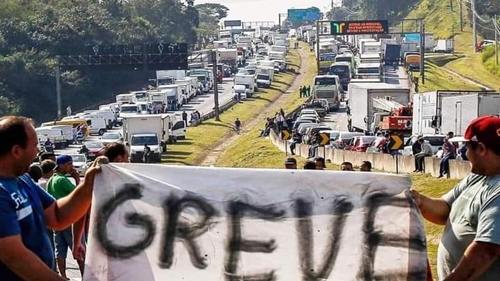 Greve de caminhoneiros pode ocorrer no dia 1º de fevereiro