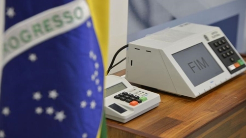 TSE suspende punições para quem não justificou voto nas eleições de 2020.