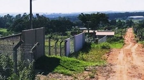 Chácara clandestina terá multa de R$ 3,4 mil ao mês.