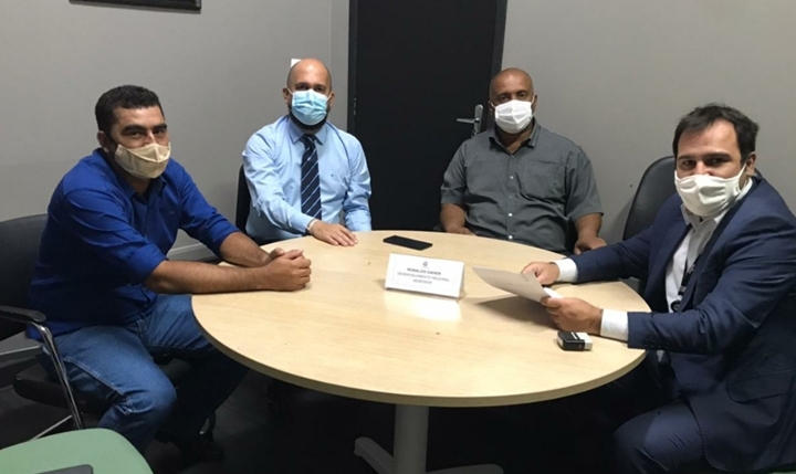 Prefeito Rodrigo anuncia implantação do Banco do Povo em Queiroz.