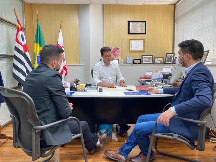 O Deputado Alex de Madureira se comprometeu a realizar emenda ao orçamento do estado.