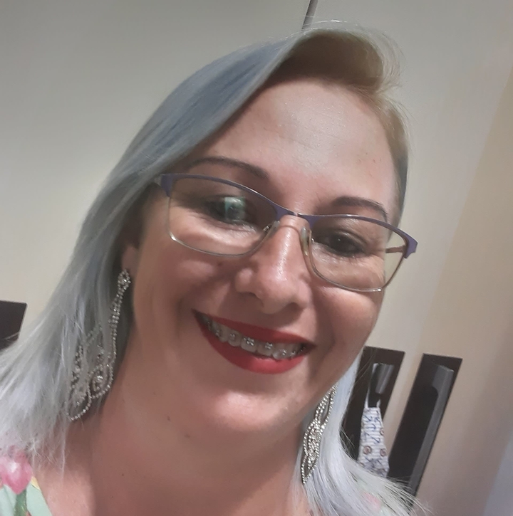 A balconista Clarice Riquena, de 40 anos, é a idealizadora do projeto.