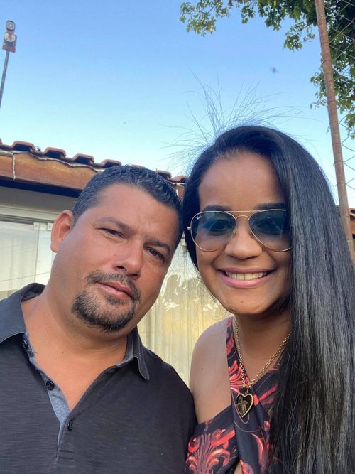 João e Elisângela Martinhão; casal morreu por Covid e deixa filha pequena (Foto: Arquivo Pessoa