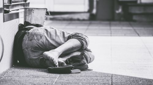 Assistência Social abriga moradores de rua no albergue noturno para protegê-los do frio intenso. - Foto Ilustratva