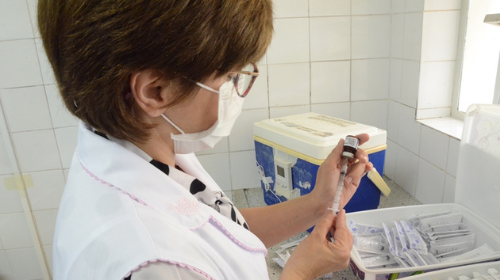 Multivacinação para menores de 15 anos começará nesta sexta-feira (1º)