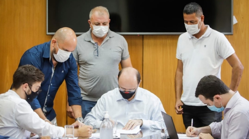 Queiroz anuncia diversas conquistas para a Educação no município - Foto/Cedida