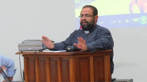 O agora ex-padre Manoel Carlos Nery de Souza em sessão solene na Câmara de Marília, em 2016 — Foto: Diocese de Marília/Arquivo