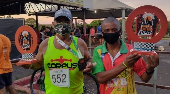 Atletas de Queiroz conquistaram 1º e 4º lugar em corrida de Kart em Assis/Foto Prefeitura de Queiroz