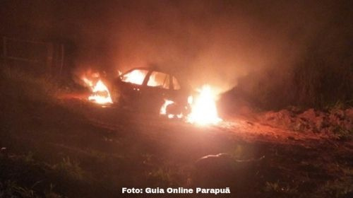 Homem é encontrado morto ao lado de carro incendiado em rodovia de Parapuã/Foto: Guia Online Parapuã