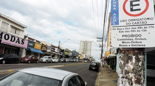 Motoristas enfrentam problemas com a falta de estacionamento em Tupã - Foto: Jornal Diário de Tupã