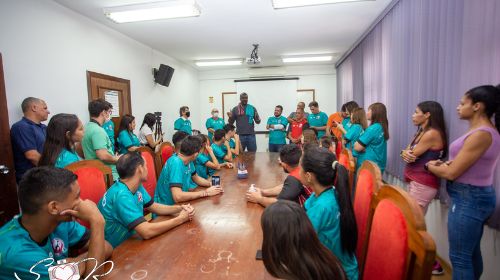 O ex-atleta deu uma palestra sobre sua vida aos jovens/Foto:Sheila Rotoli