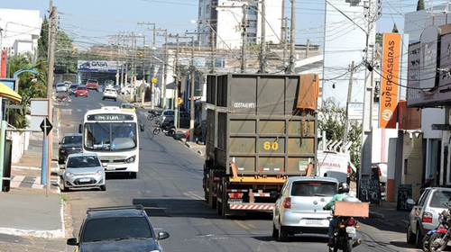 Em breve, rua Brasil terá estacionamento de um lado só - Foto: Jornal Diário de Tupã