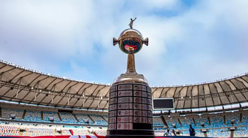 Taça da Libertadores no Maracanã, antes da partida entre Flamengo e Barcelona-EQU Imagem: Paula Reis/CRF