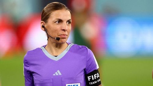 Fifa nomeia primeiro trio de arbitragem feminino em uma Copa masculina (Foto/© REUTERS/Hannah Mckay/Direitos Reservados)