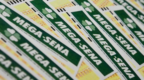 Mega-Sena acumula e sorteia R$ 65 milhões na quarta-feira (Foto: Marcello Casal JrAgência Brasil)