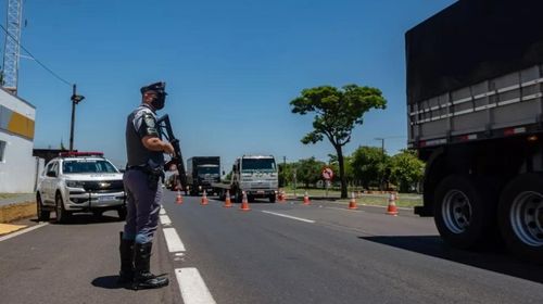 Fiscalização da Polícia Rodoviária começa nesta sexta-feira (23) em rodovias do Oeste Paulista — Foto: Arquivo/g1