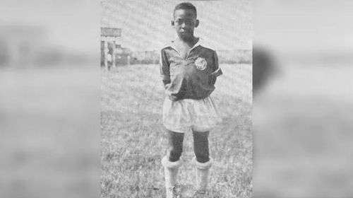 Rei do Futebol iniciou a carreira em Bauru, onde também recebeu o apelido famoso — Foto: Reprodução