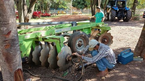 Implementos agrícolas da prefeitura recebem manutenção para 2023 (Foto/Prefeitura de Tupã)
