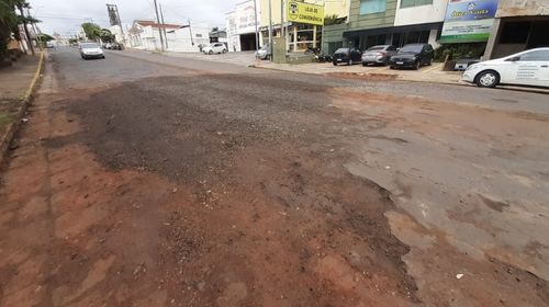 Faixa elevada da Avenida Tamoios é removida para recape da via/Foto: TupãCity