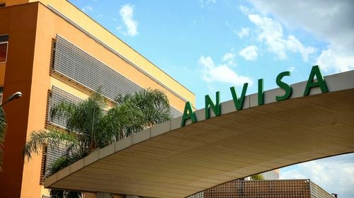 Anvisa proíbe fabricação de sete produtos para cabelos (© Marcelo Camargo/Agência Brasil)