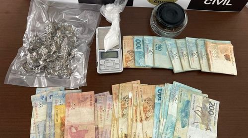 Polícia Civil surpreende mais um suspeito de tráfico de drogas na zona sul da cidade/Foto: divulgação DISE